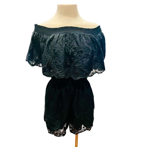 Abercrombie Fitch Black Lace Eyelet Off Shoulder Polyester Romper Size S - Picture 2 of 7